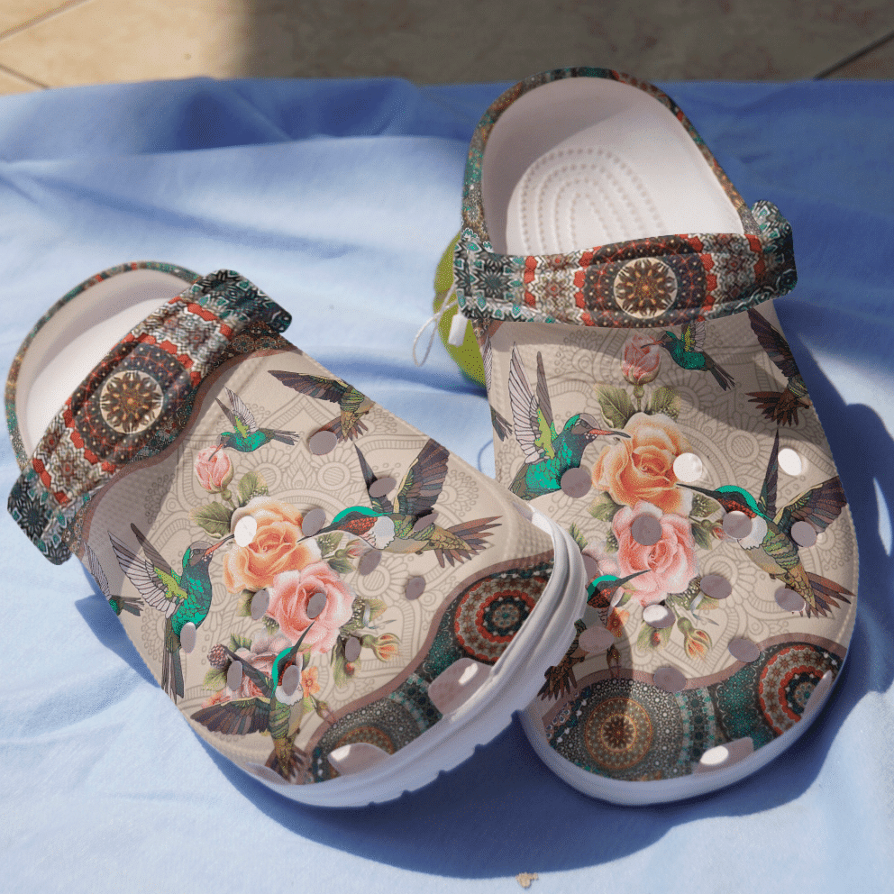 Hummingbirds Hippie Girl Vintage Crocs Clog Shoes - Floral Bird Outdoor Crocs Clog Shoes Birthday Gift For Women Girl Grandma Mother