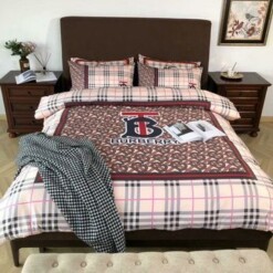 Burberry Cute Style 1 Bedding Sets Duvet Cover Sheet Cover Pillow Cases Luxury Bedroom Sets