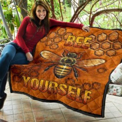 Bee Yourself Quilt Sky Coziness quilt bedding, Soft Comfortable Bedding