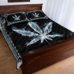 Weed In White Fire Quilt Bedding Set