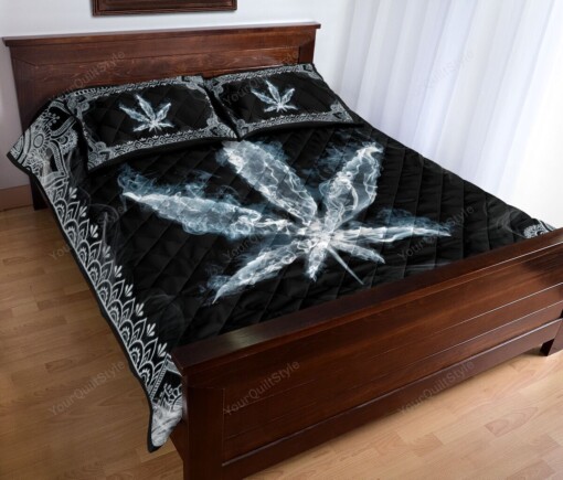 Weed In White Fire Quilt Bedding Set