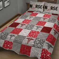 Nurse Symbol Pattern Quilt Bedding Set