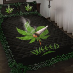 Weeed Quilt Bedding Set