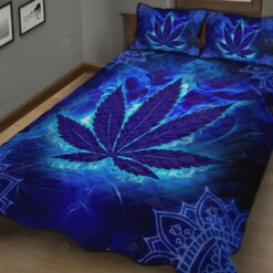 Blue Light Weed Quilt Bedding Set