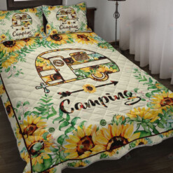 Floral Camping Van Quilt Bedding Set