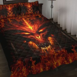 Dragon Head Fire Quilt Bedding Set