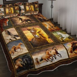 Horse Sunset Brown Quilt Bedding Set