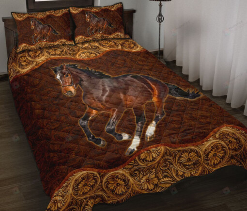 Running Horse Quilt Bedding Set