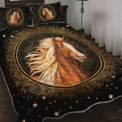 Horse Paisley Round Quilt Bedding Set