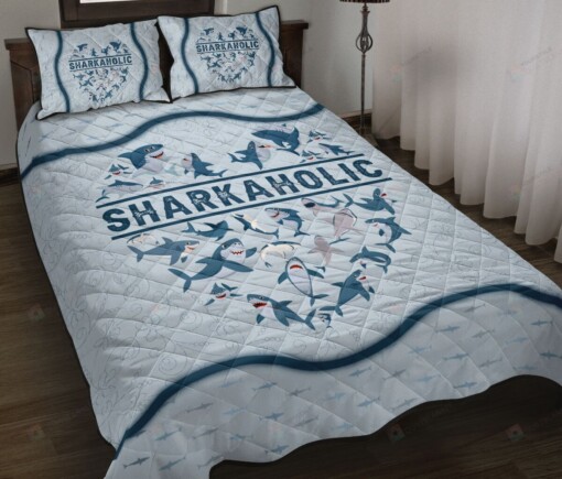 Sharkaholic Heart Quilt Bedding Set