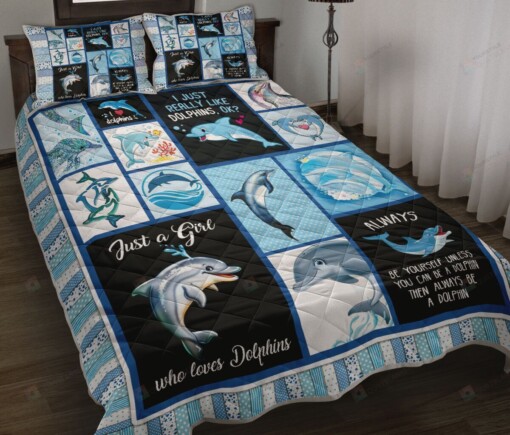 Dolphins Always Quilt Bedding Set