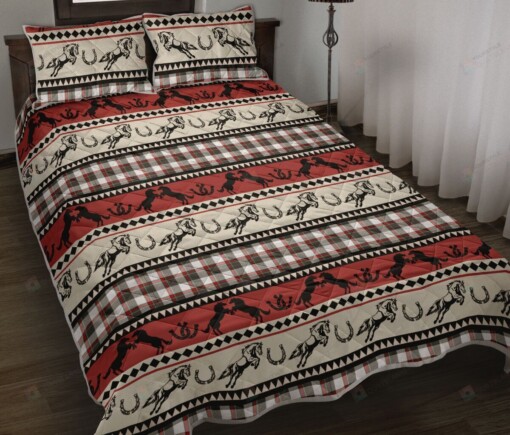 Horse Brown Lumberjack Pattern Quilt Bedding Set