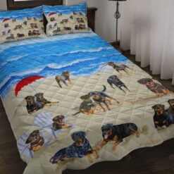 Rottweiler In Beach Quilt Bedding Set