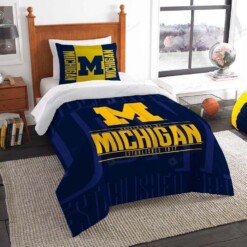 Michigan Wolverines Bedding Set (Duvet Cover & Pillow Cases)