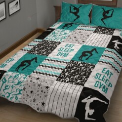 Gymnastics Shape Pattern Quilt Bedding Set