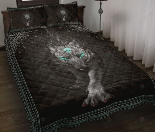 Wolf In The Dark Quilt Bedding Set