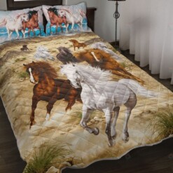 Horse Nature Running Meadow Quilt Bedding Set