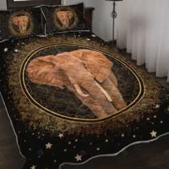Elephant Paisley Round Quilt Bedding Set