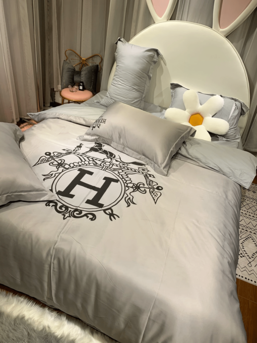 Hermes Paris Luxury Brand Type 19 Hermes Bedding Sets Quilt