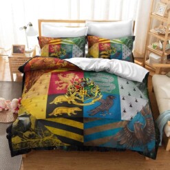 Harry Potter Gryffindor Slytherin Ravenclaw And Hufflepuff 29 Duvet Cover