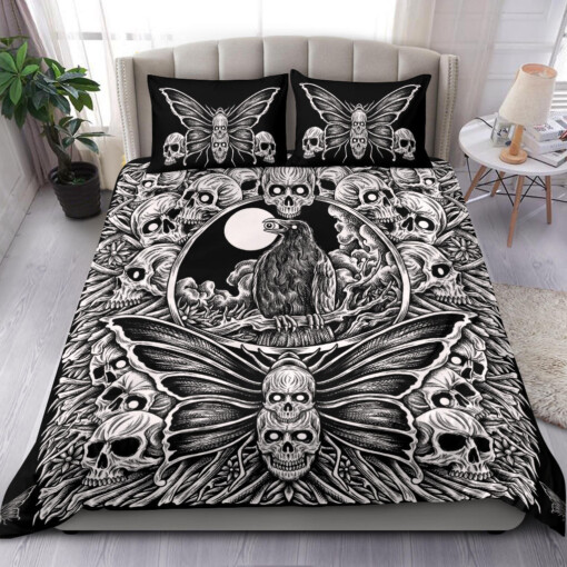Skull Occult Crow Moth 3 Piece Duvet Set Black And White Version
