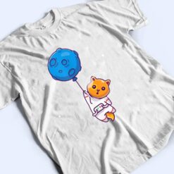 Astronaut Cat in Space Holding Planet Balloon, Cat Lover T Shirt - Dream Art Europa