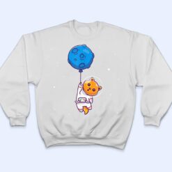 Astronaut Cat in Space Holding Planet Balloon, Cat Lover T Shirt - Dream Art Europa