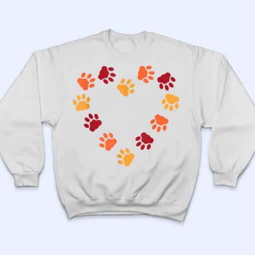 Big heart cat paws T Shirt