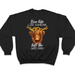 Country Heifer Highland Cow With Sunflowers Farm Farmer Girl T Shirt - Dream Art Europa