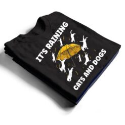 Funny Halloween It's Raining Cats And Dogs English Teacher T Shirt - Dream Art Europa