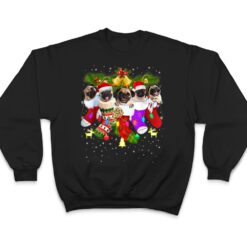 Santa Pugs in Christmas Socks Funny Xmas Dog Lover Pug Mom T Shirt - Dream Art Europa