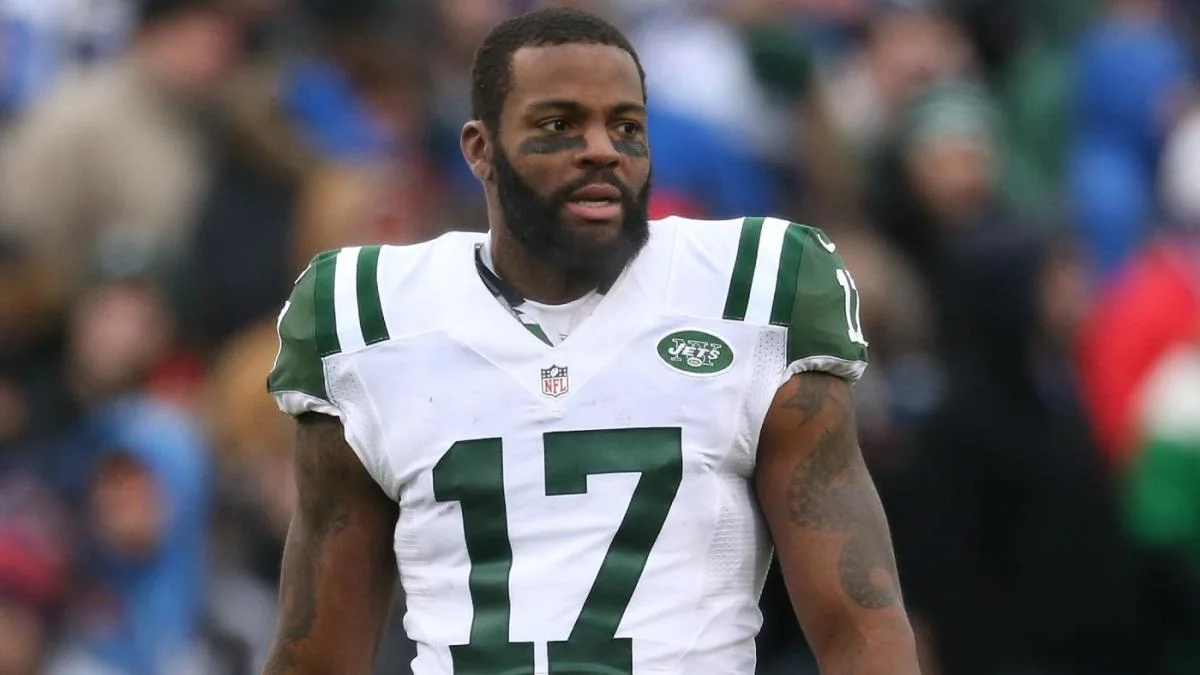 Braylon Edwards, former NFL player, recounts halting an assault on an 80-year-old man in a locker room