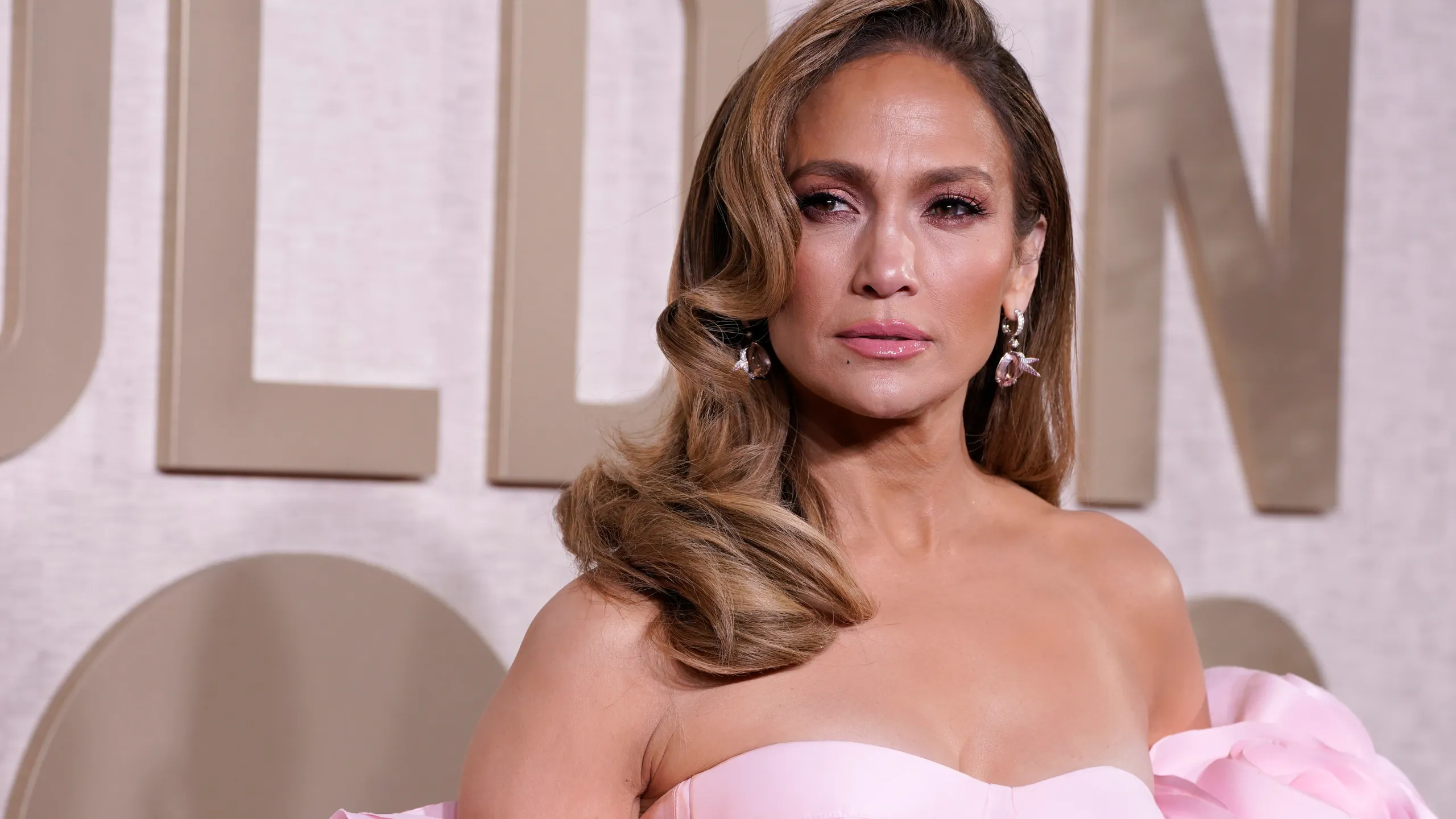 Jennifer Lopez and Her Important Role in Action Movies - Dream Art Europa